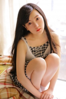 娇妻玩4P被三个男人伺候电影